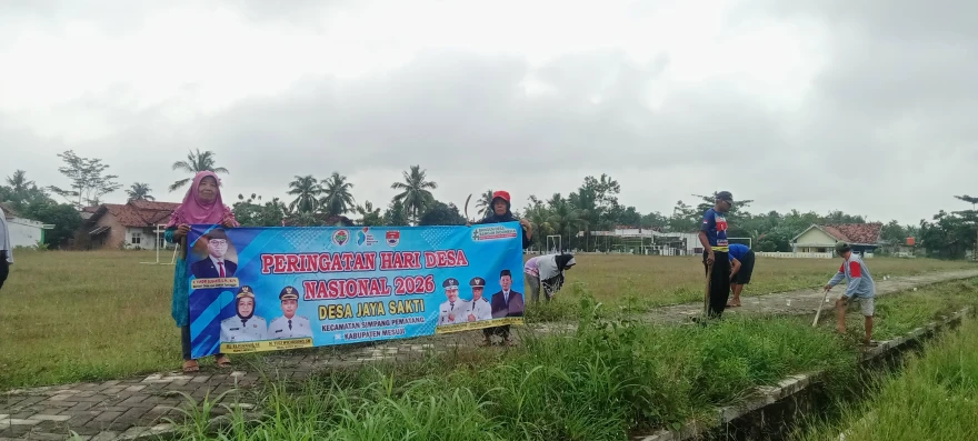 Pemerintah desa dan warga Gotong royong Peringatan Hari Desa Nasional 2026
